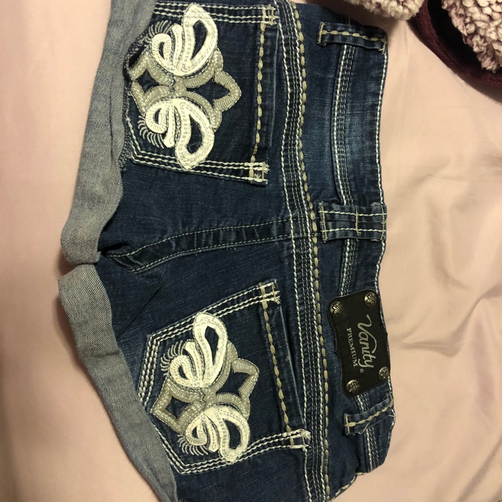 Short shorts